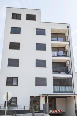 La Studio Maribor Eksteriør billede